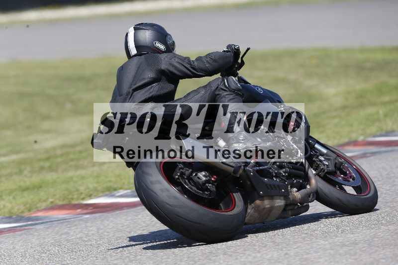 /44 09.08.2025 Plüss Moto Sport ADR/Freies Fahren/backside